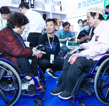 展商地域構(gòu)成：國(guó)際31%，國(guó)內(nèi)69%