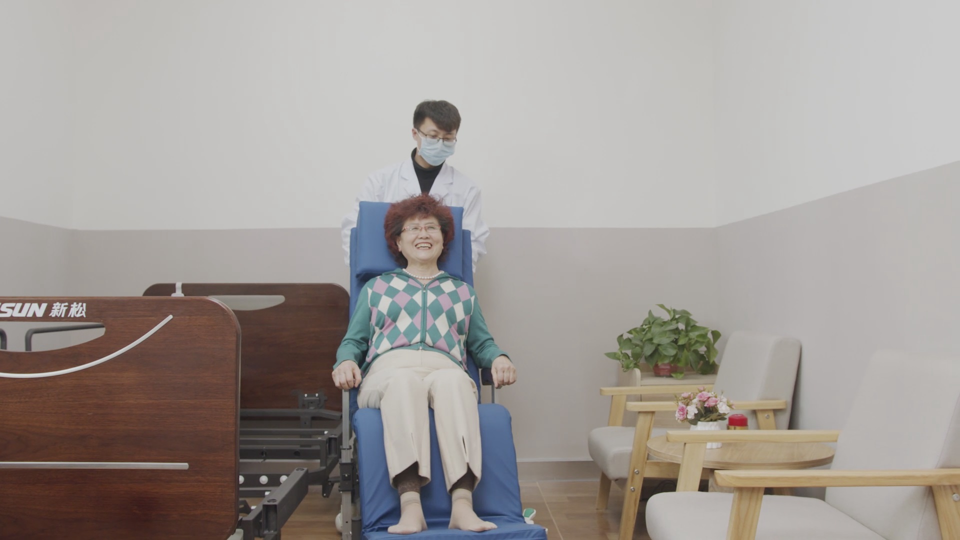 半自動(dòng)一體化床椅