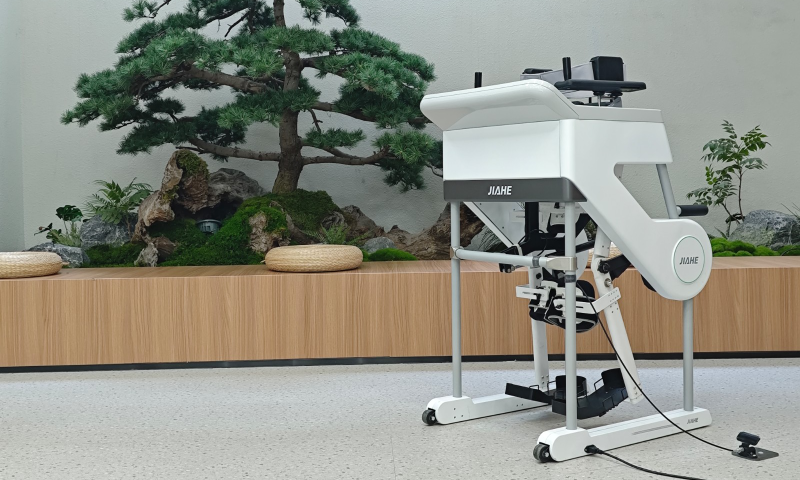 下肢行走訓練機器人-