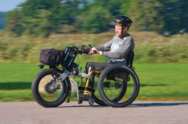 動(dòng)力輔助輪椅設(shè)備-